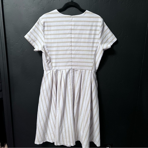 Piper and Scoot Festival Dress in Oatmeal -
a boho classic! size: L - Picture 9 of 12